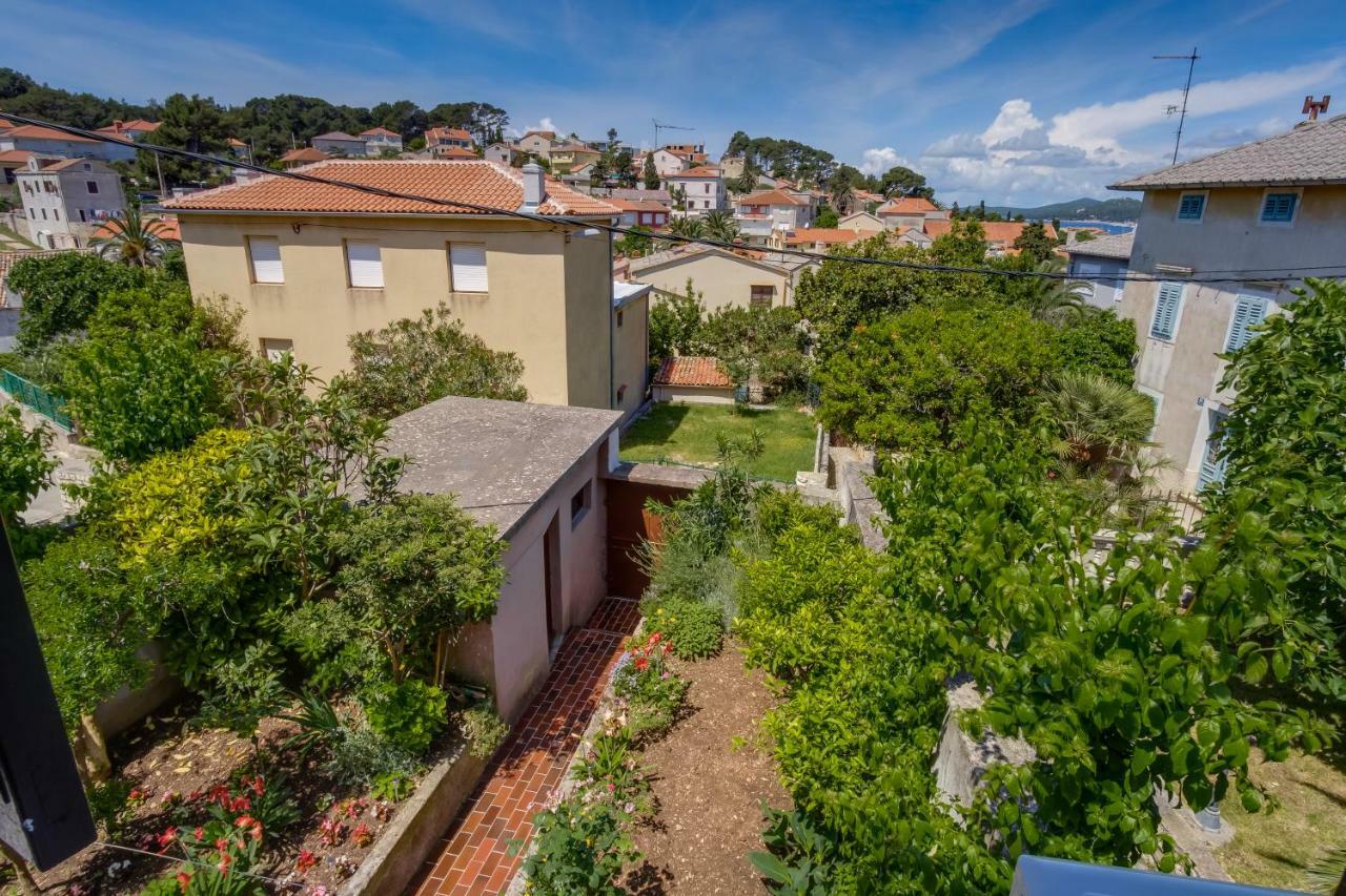 Vila Bugevilija Hotel Mali Lošinj Екстериор снимка
